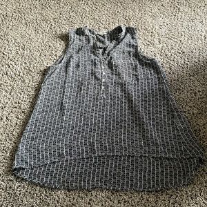 Selling a cute flowy work attire tank top